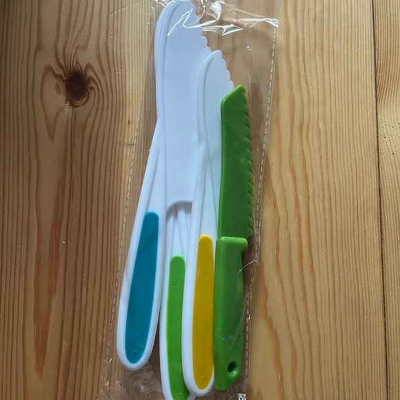 Kids’ Kitchen Helper Bundle - Picture 3 of 5